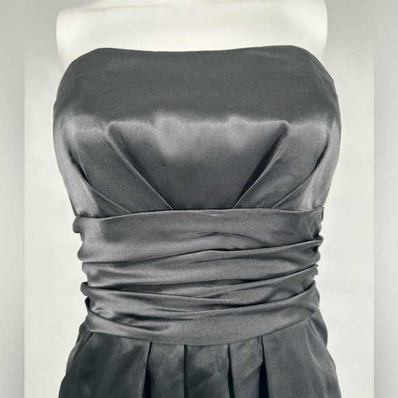 David’s Bridal Cocktail Length Cummerbund Waist Dress - Picture 2 of 11